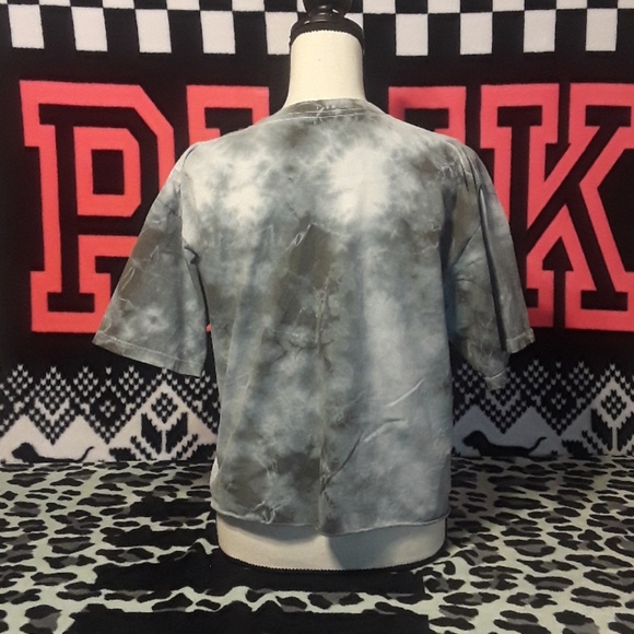 NWOT Pink FLoyd Crop Top - Picture 2 of 2